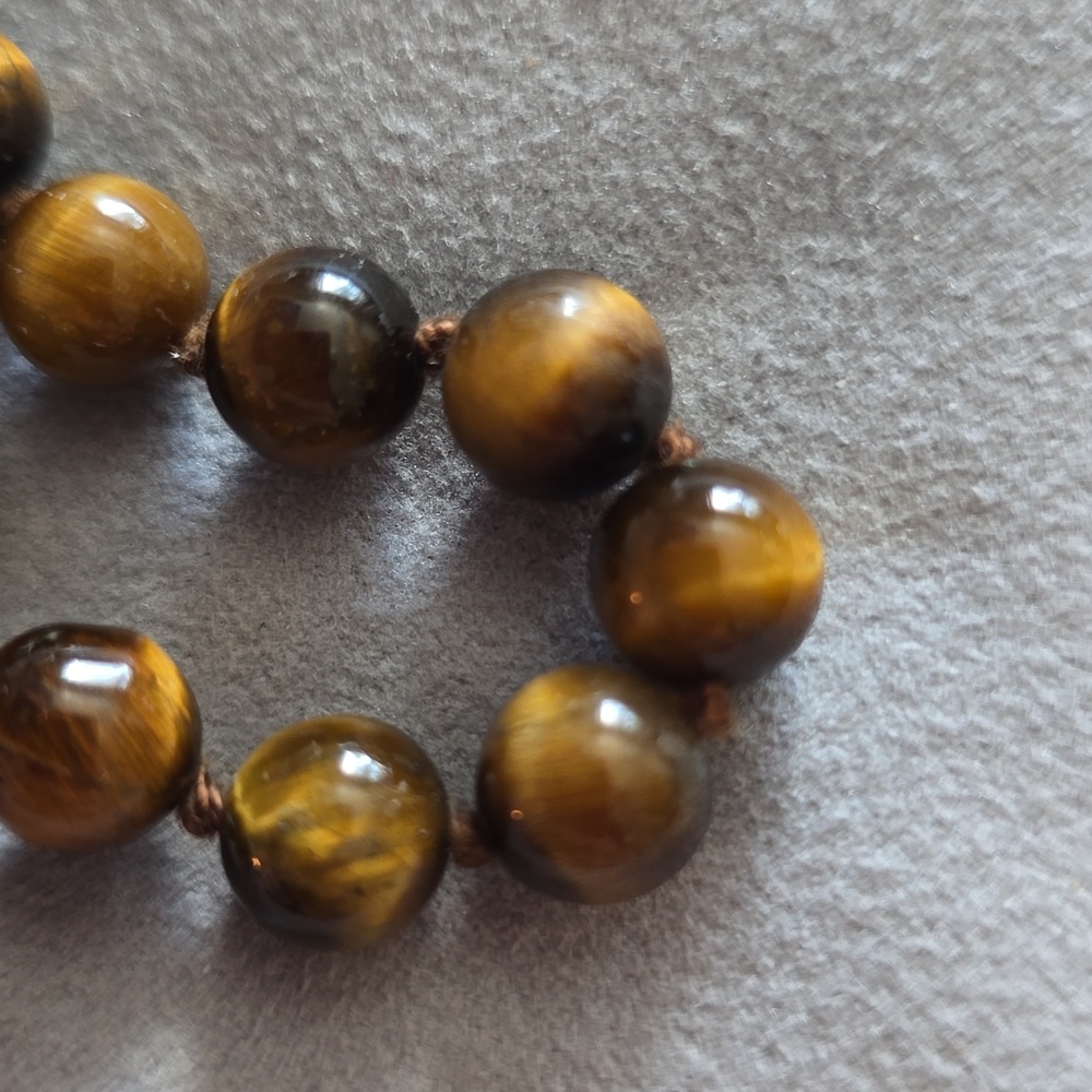 Genuine Hand-Knotted Tigers Eye Necklace - Picture 6 of 9